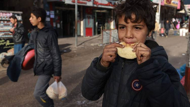 Gazze’de çocuklar açlıktan ölüyor