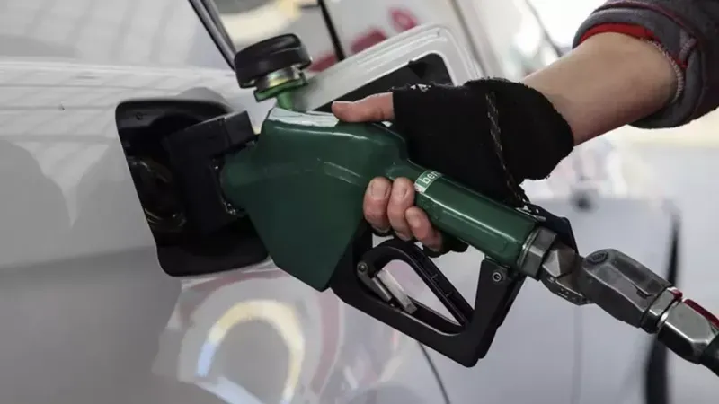 Zam Geliyor Gece Yarısı Tabela Değişecek 