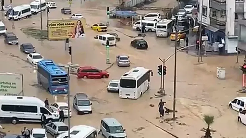 Adana'da sel felaketi