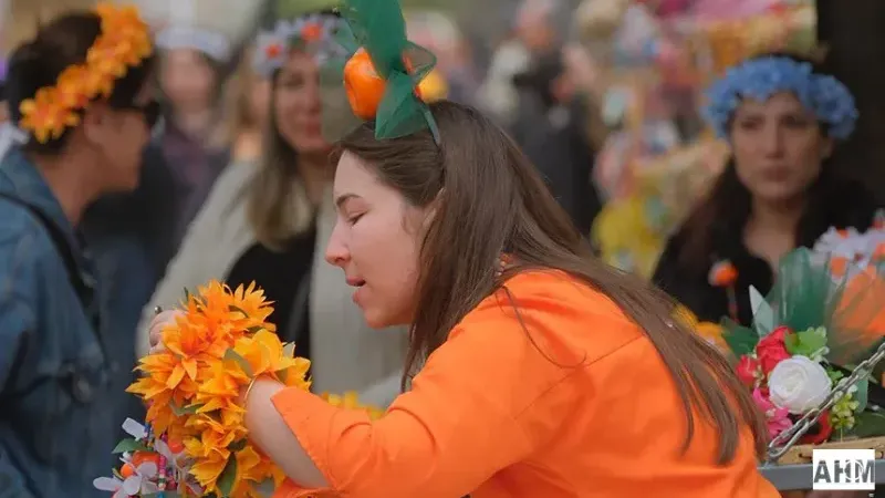 Adana’da Yağmur Nedeniyle Karnaval Stantları 3 Gün Daha Uzatıldı