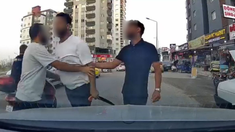 Yol Verme Tartışması Kanlı Bitti: Testereli Tehdit